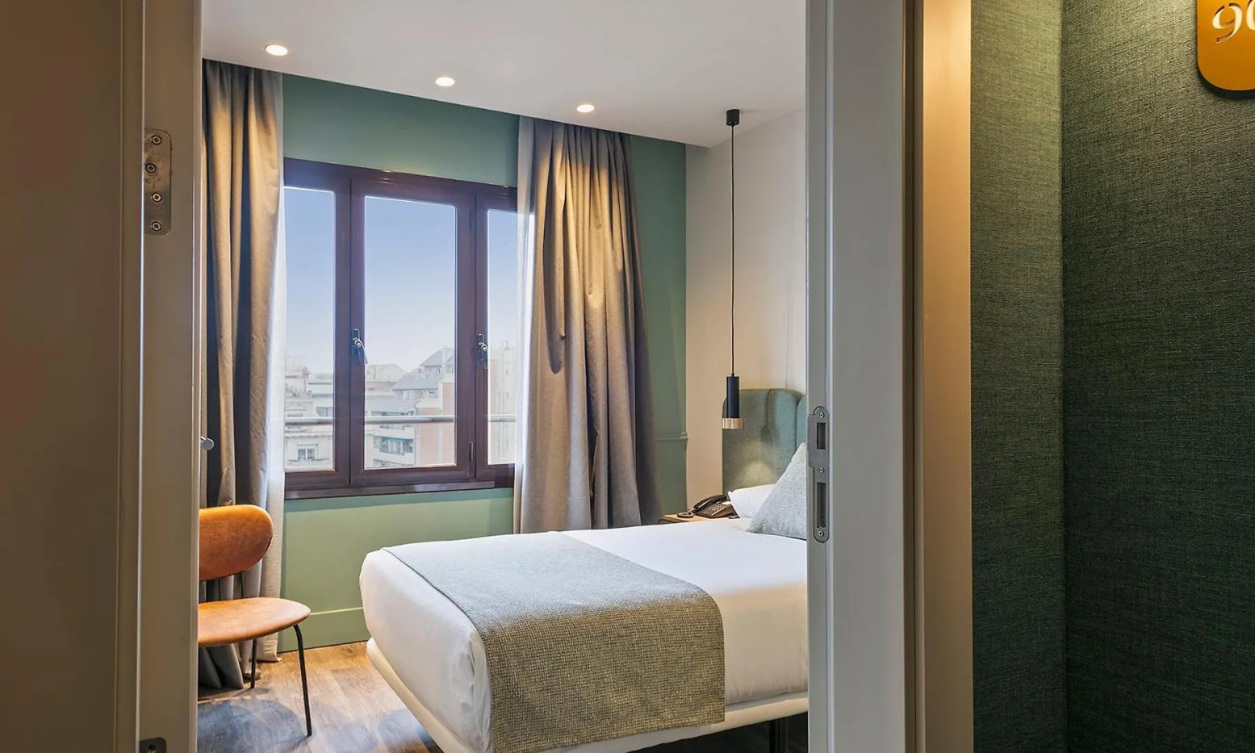 **  Hotel Via Augusta Barcelona España