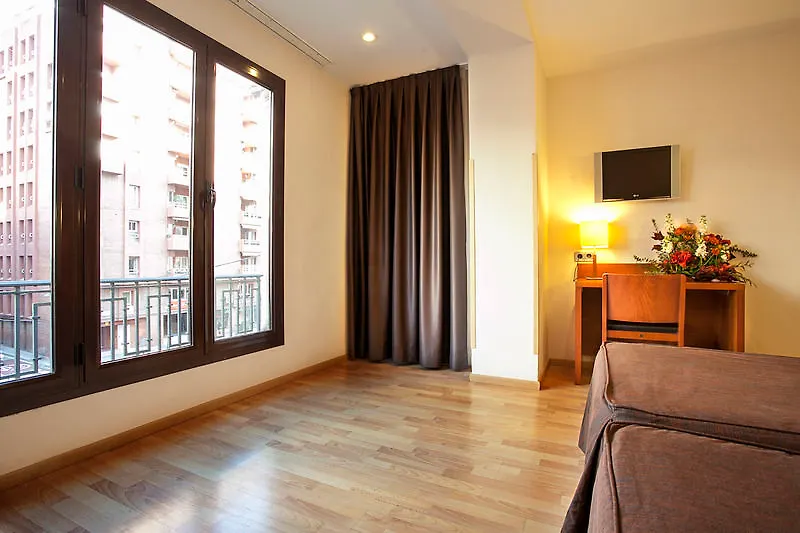 Hotel Via Augusta Barcelona 2*,