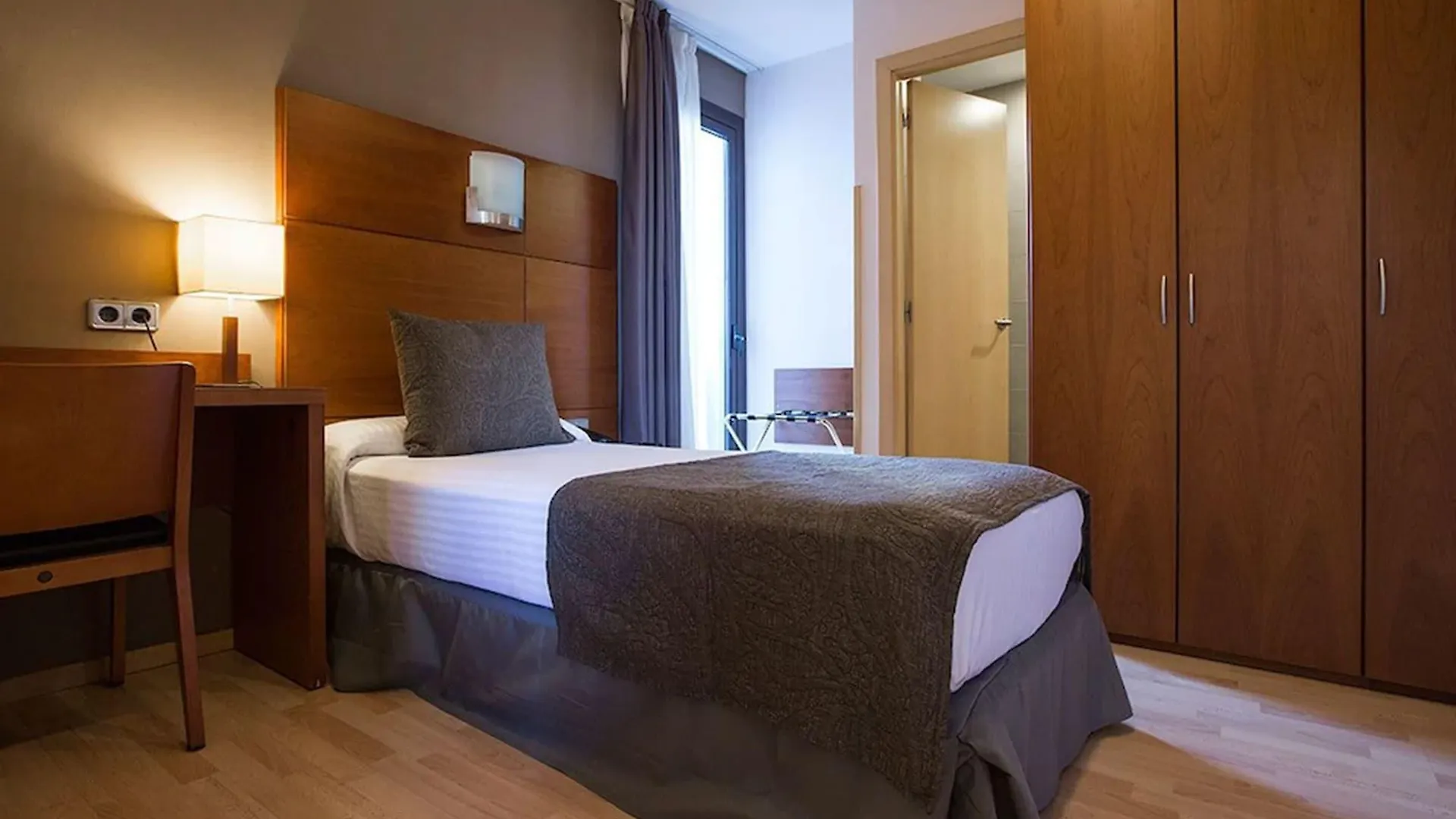 Hotel Via Augusta Барселона